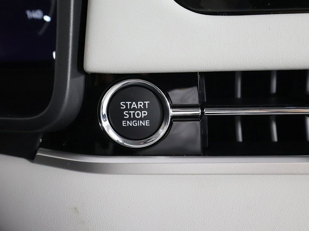 New 2025 Mitsubishi Outlander AWD image 46