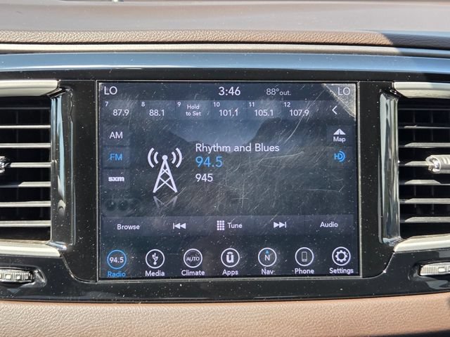 Used 2019 Chrysler Pacifica Touring Plus w/ Advanced Safetytec Group FWD image 19