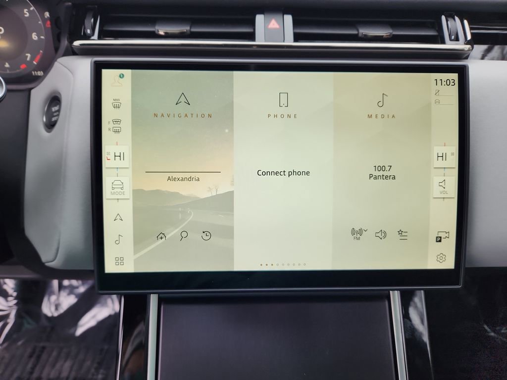 Certified 2026 Land Rover Range Rover Velar Dynamic SE AWD/4WD image 17