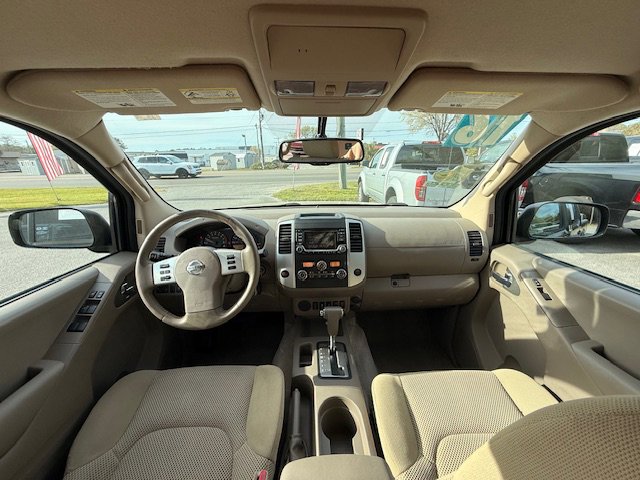 Used 2016 Nissan Frontier SV w/ SV Value Truck Package image 9