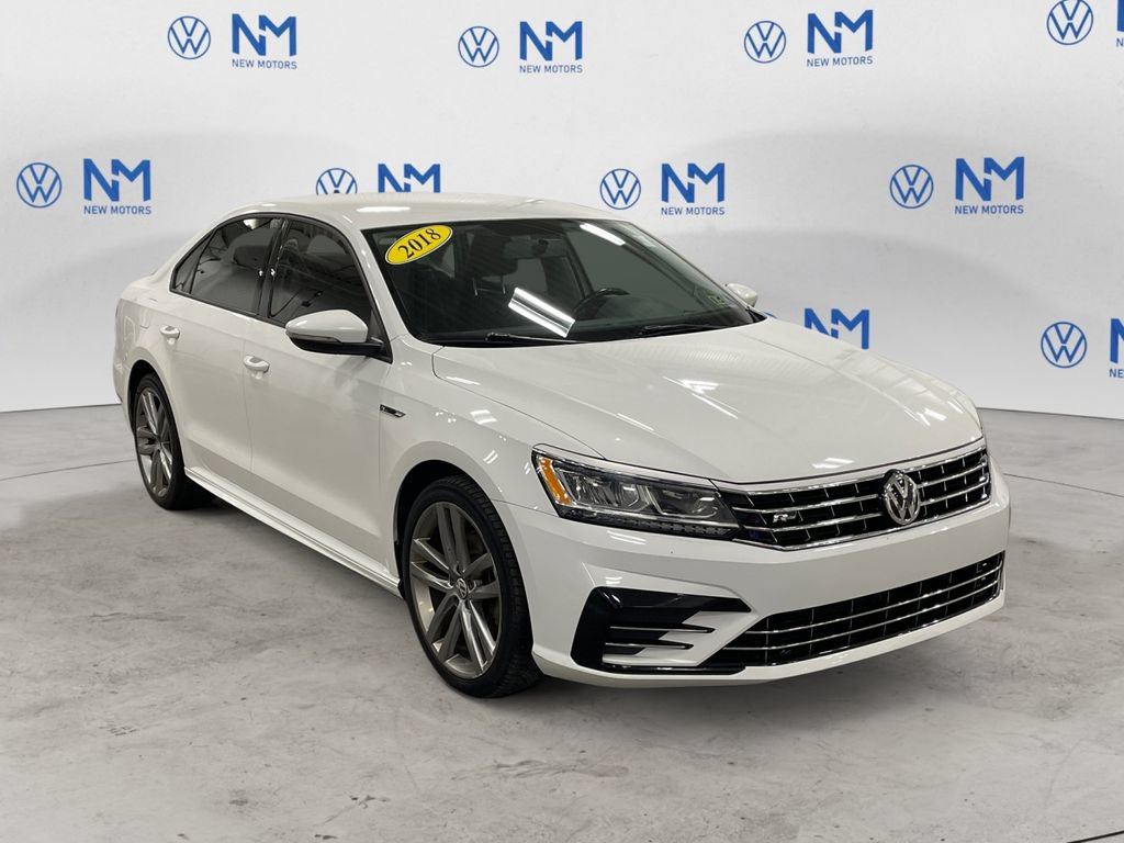 Used 2018 Volkswagen Passat 2.0T R-Line FWD image 7