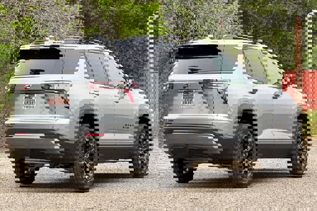 New 2026 Chevrolet Equinox LT w/ Convenience Package II image 4