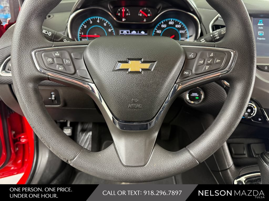 Used 2018 Chevrolet Cruze LT w/ Convenience Package FWD image 24