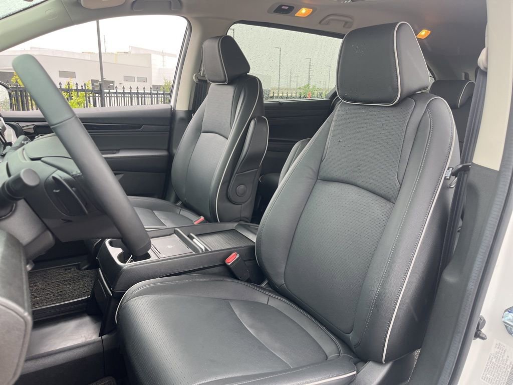 Certified 2026 Honda Odyssey Elite image 26
