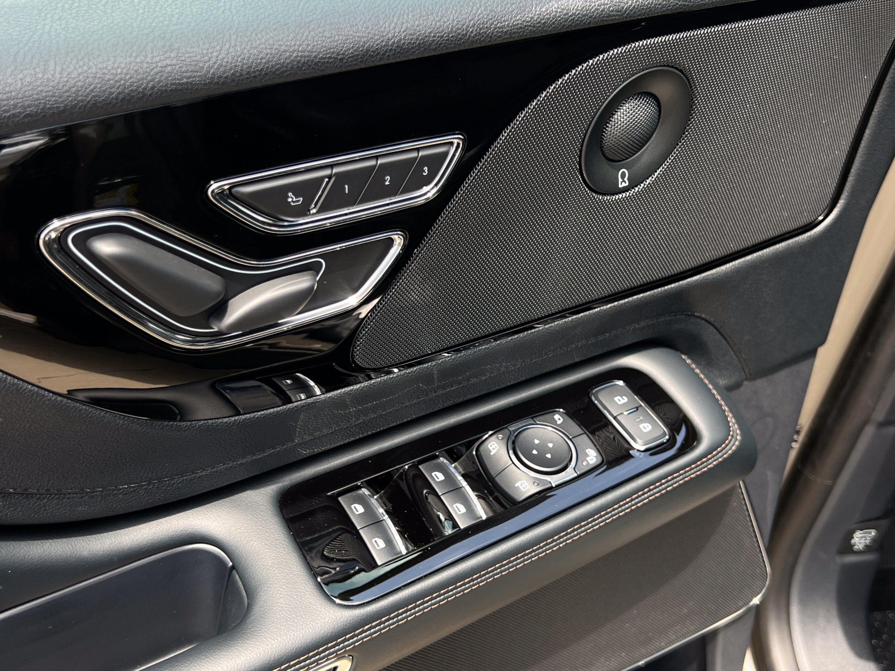 New 2025 Lincoln Aviator Reserve w/ Illumination Package RWD image 22