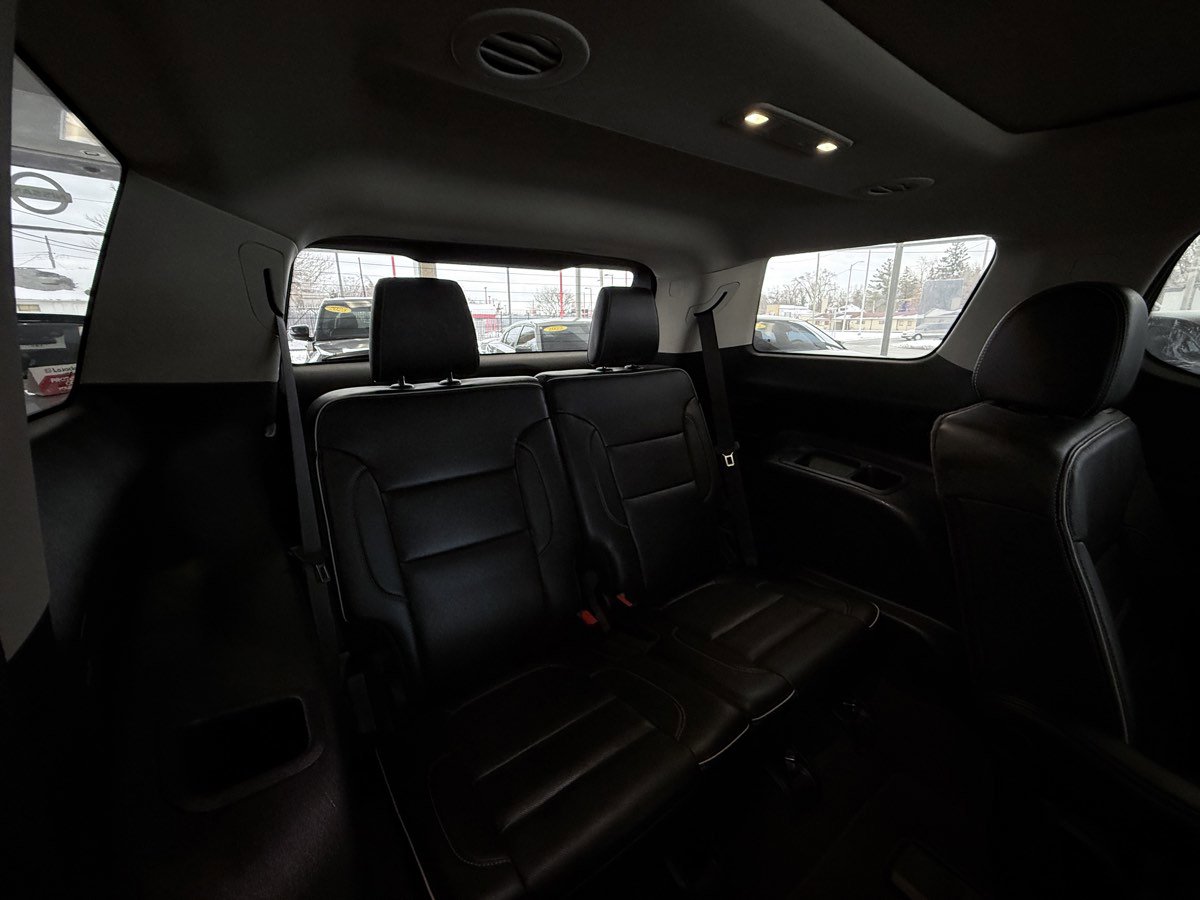 Used 2023 GMC Acadia Denali w/ Denali Ultimate Package AWD/4WD image 22