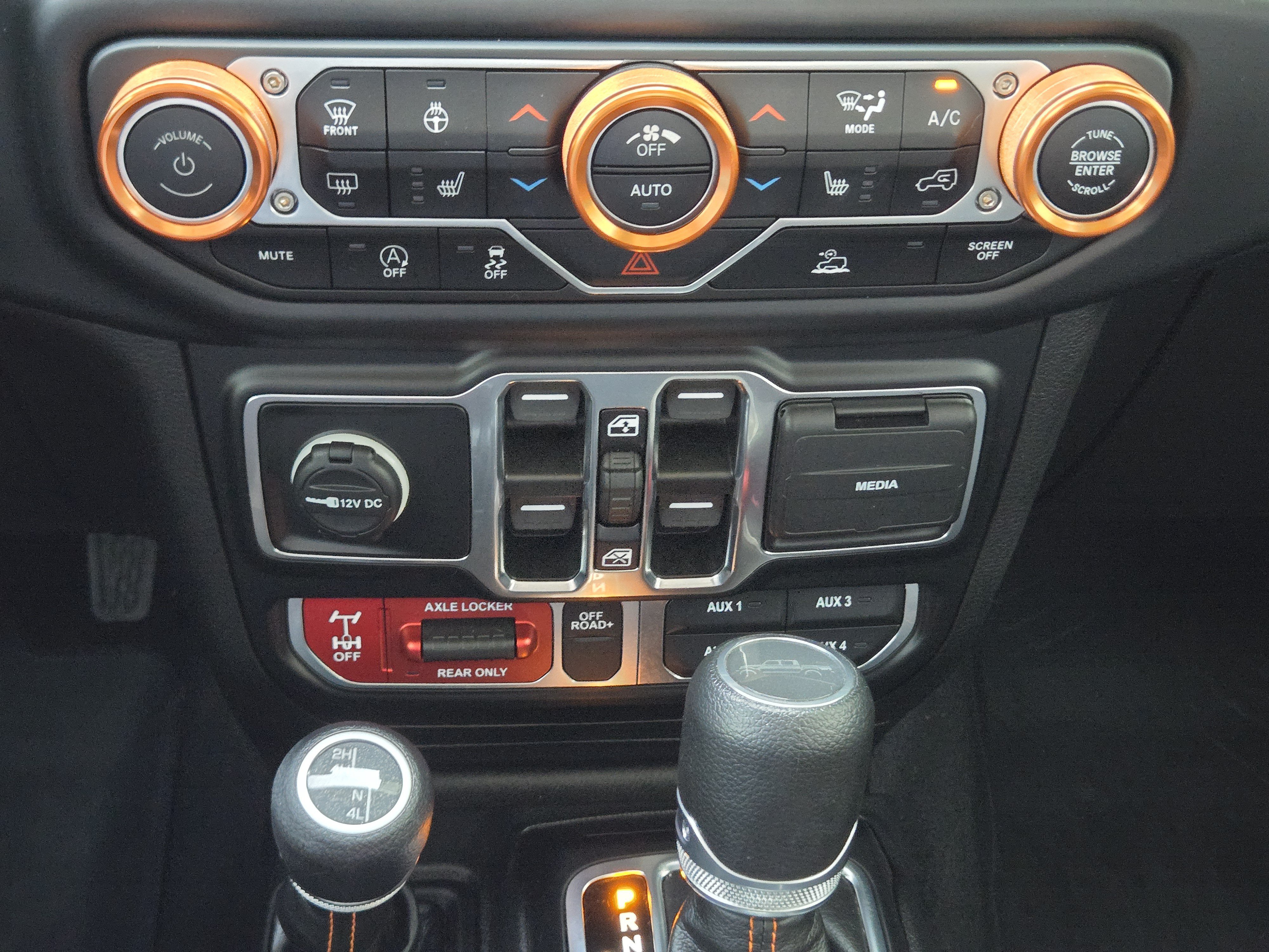 Used 2023 Jeep Gladiator Mojave w/ LED Lighting Group AWD/4WD image 21