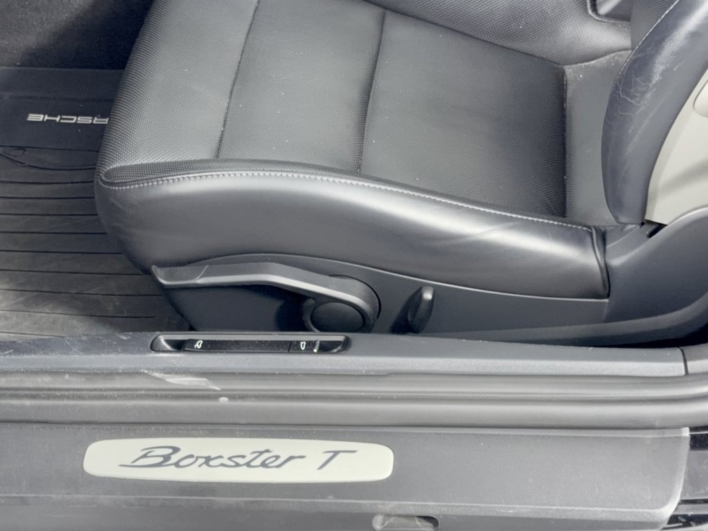 Certified 2021 Porsche 718 Boxster RWD image 16