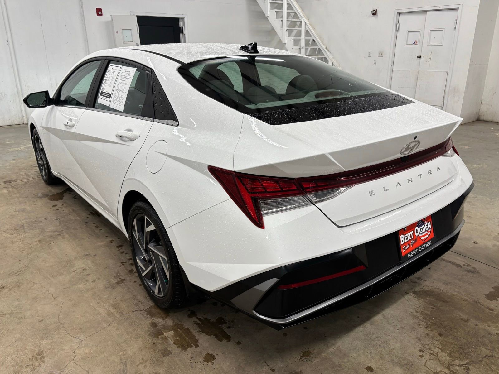 Certified 2024 Hyundai Elantra SEL w/ Convenience Package FWD image 5