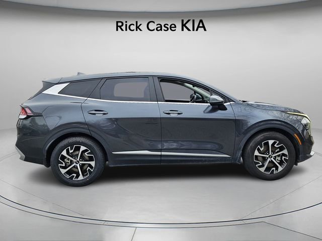 Used 2023 Kia Sportage EX image 4