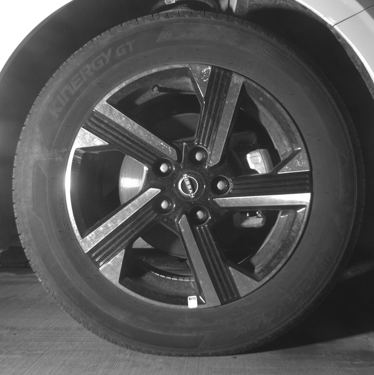 Used 2025 Nissan Sentra SV FWD image 13