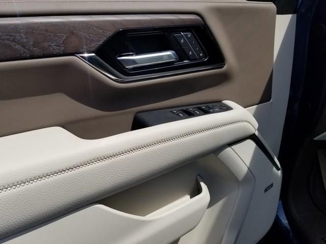 New 2026 GMC Yukon Denali w/ Denali Reserve Package AWD/4WD image 7