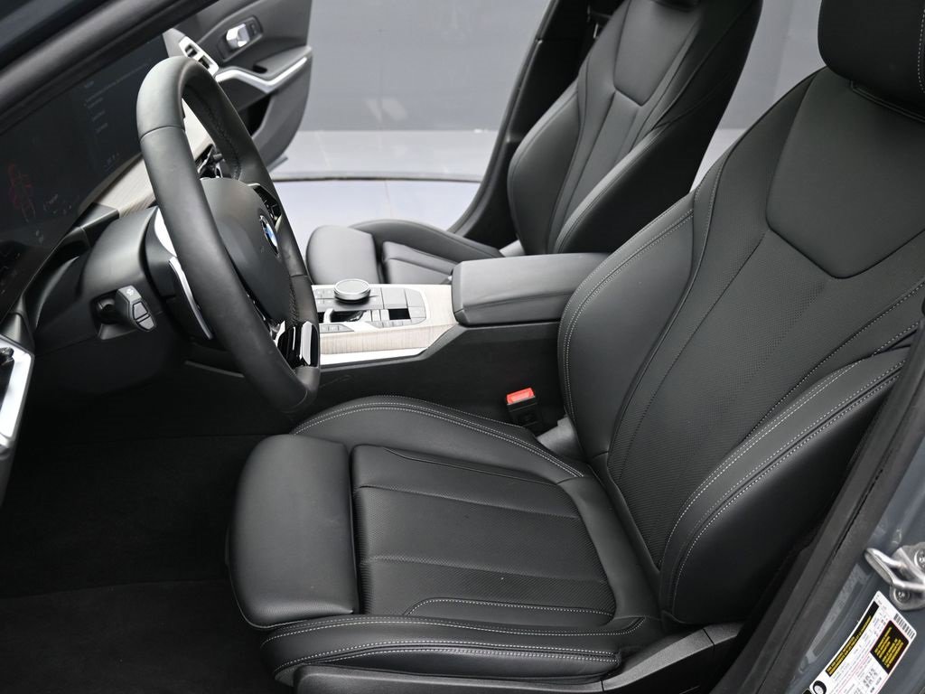 Used 2025 BMW 330i xDrive Sedan image 10