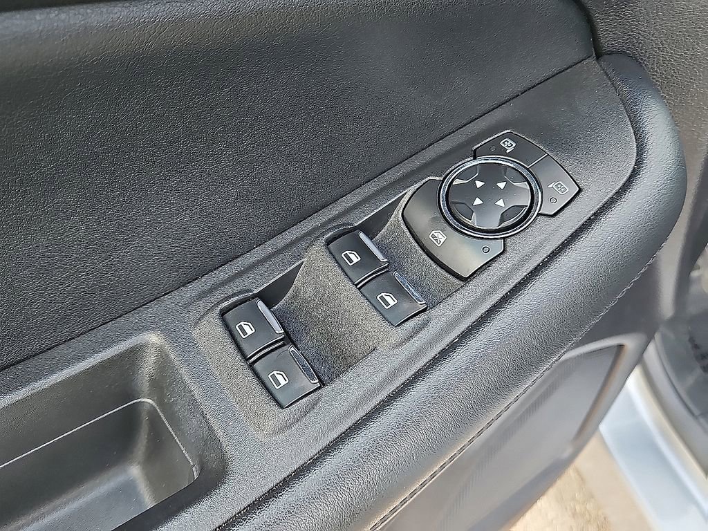 Used 2021 Ford Edge SEL image 19