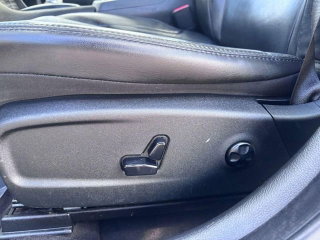 Used 2019 Chrysler 300 Touring L w/ Quick Order Package 22F image 12