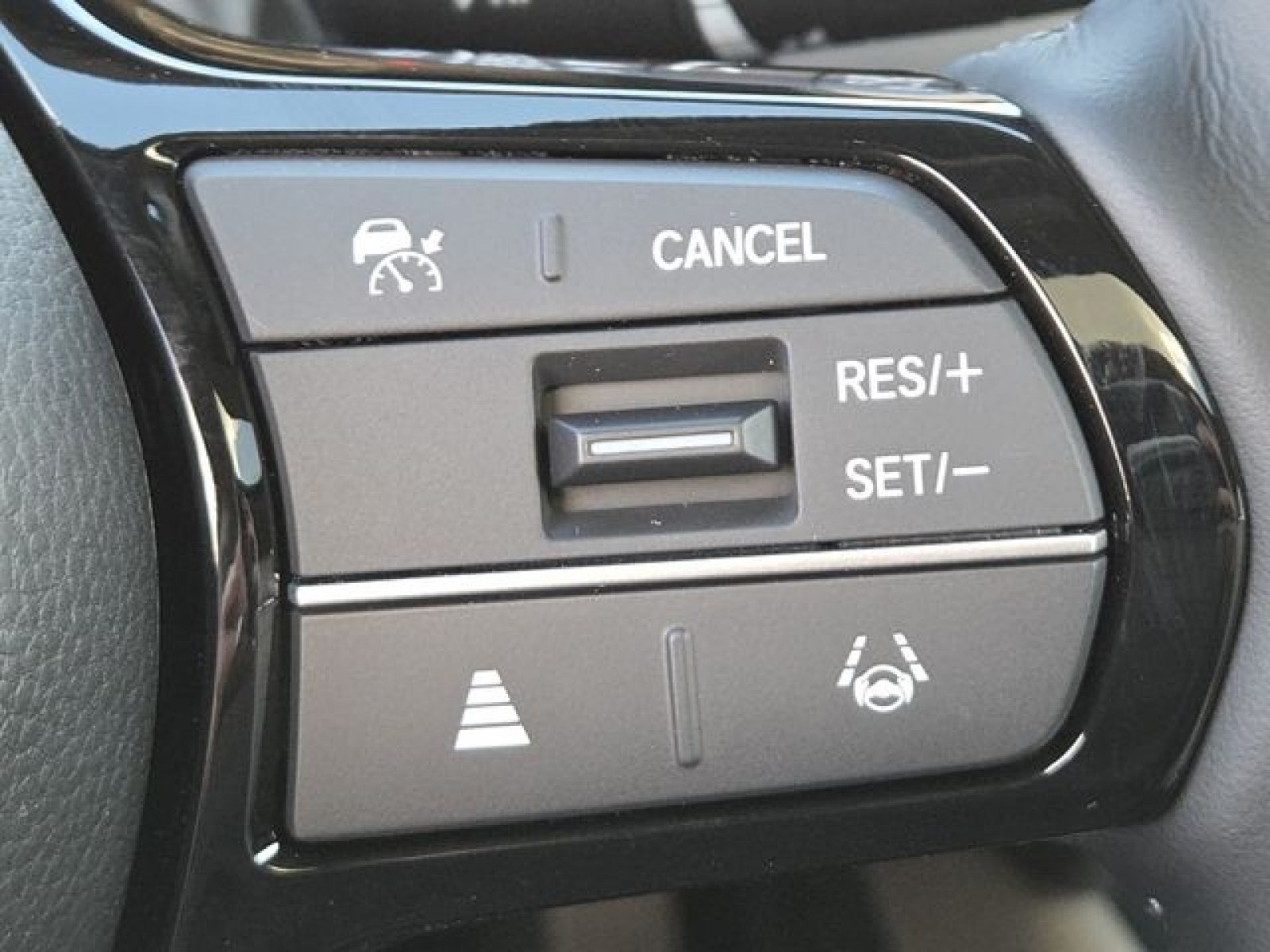 New 2027 Honda HR-V EX-L image 16