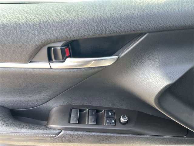 Used 2022 Toyota Camry XSE image 22