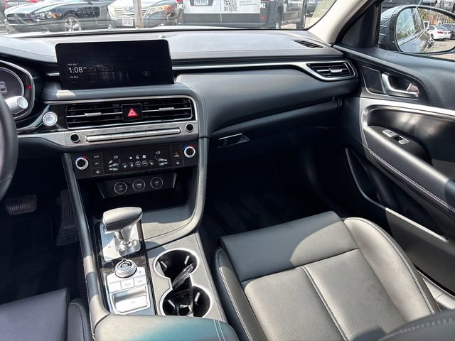 Used 2025 Genesis G70 2.5T image 12