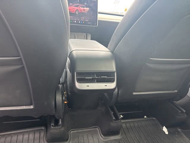 Used 2023 Tesla Model Y Long Range image 17