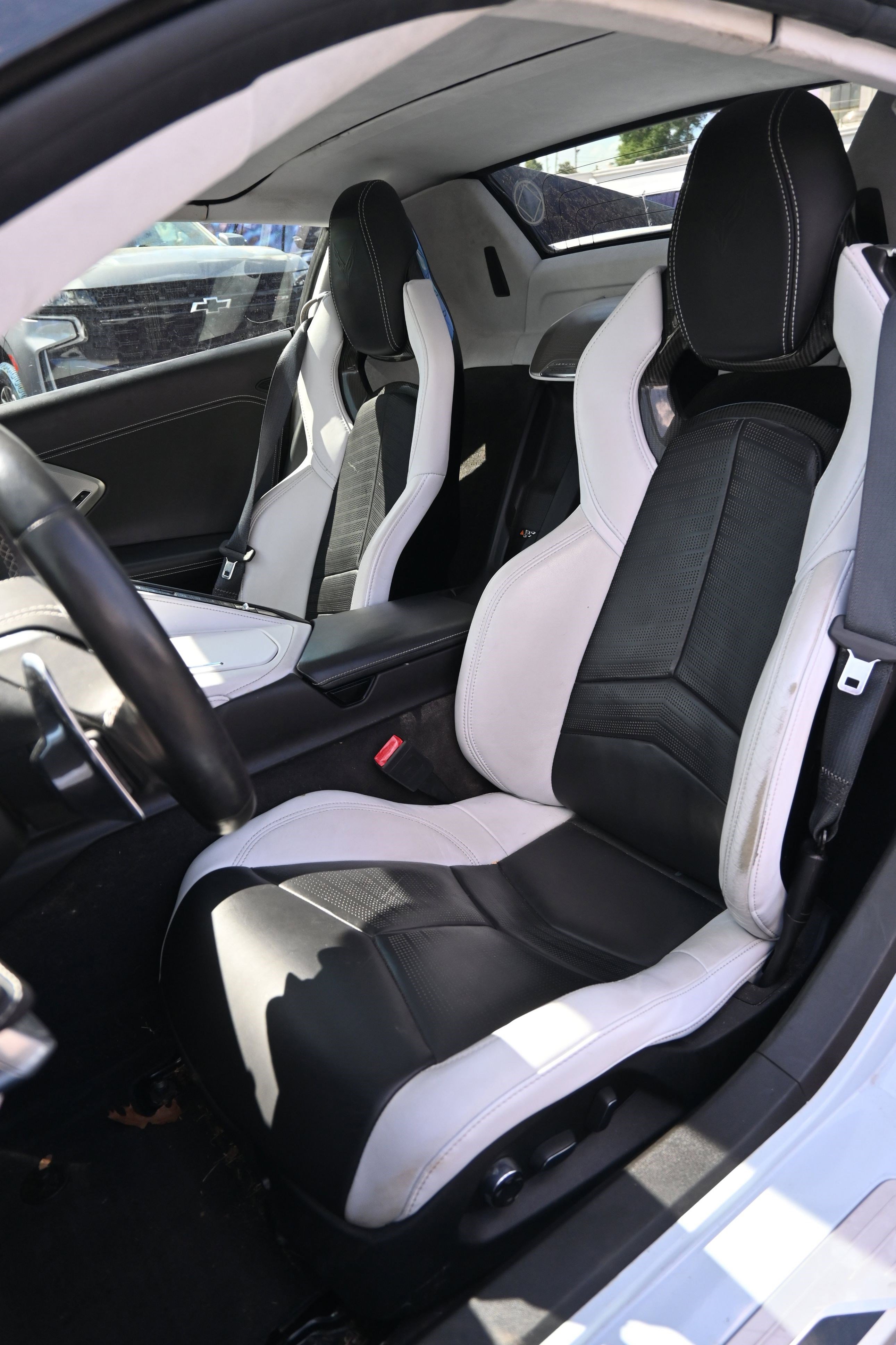 Used 2022 Chevrolet Corvette Stingray Premium Conv w/ Z51 Performance Package image 14