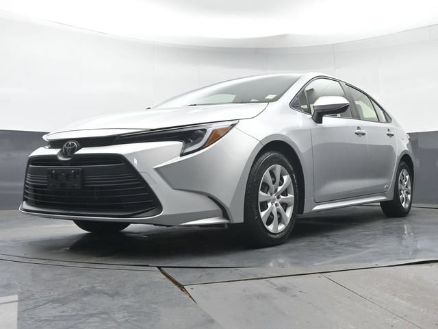 Certified 2026 Toyota Corolla LE AWD/4WD image 26