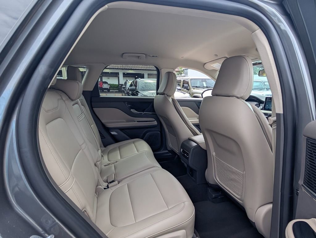 Used 2022 Lincoln Corsair FWD image 14