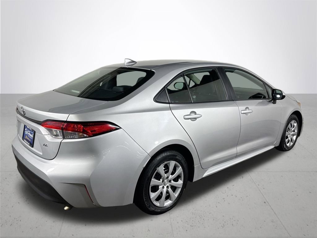 Used 2023 Toyota Corolla LE image 6