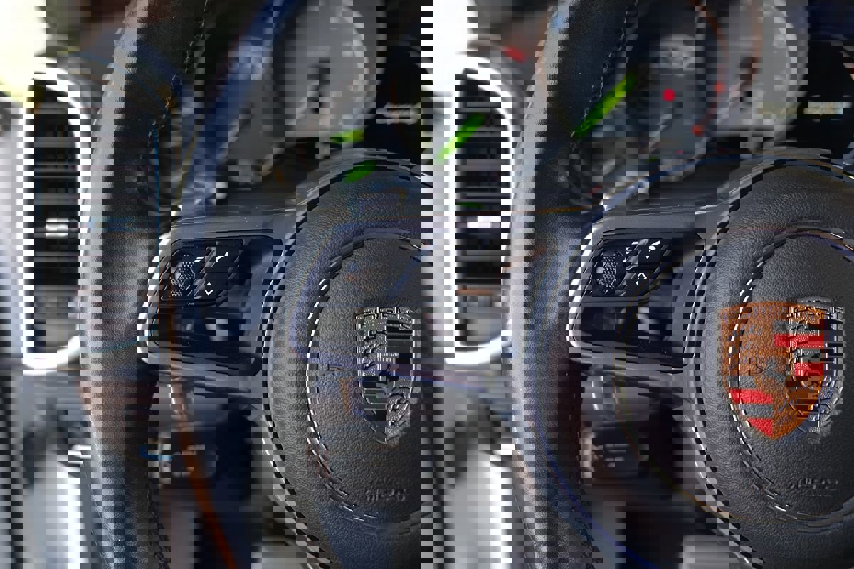 Used 2017 Porsche Cayenne S image 17