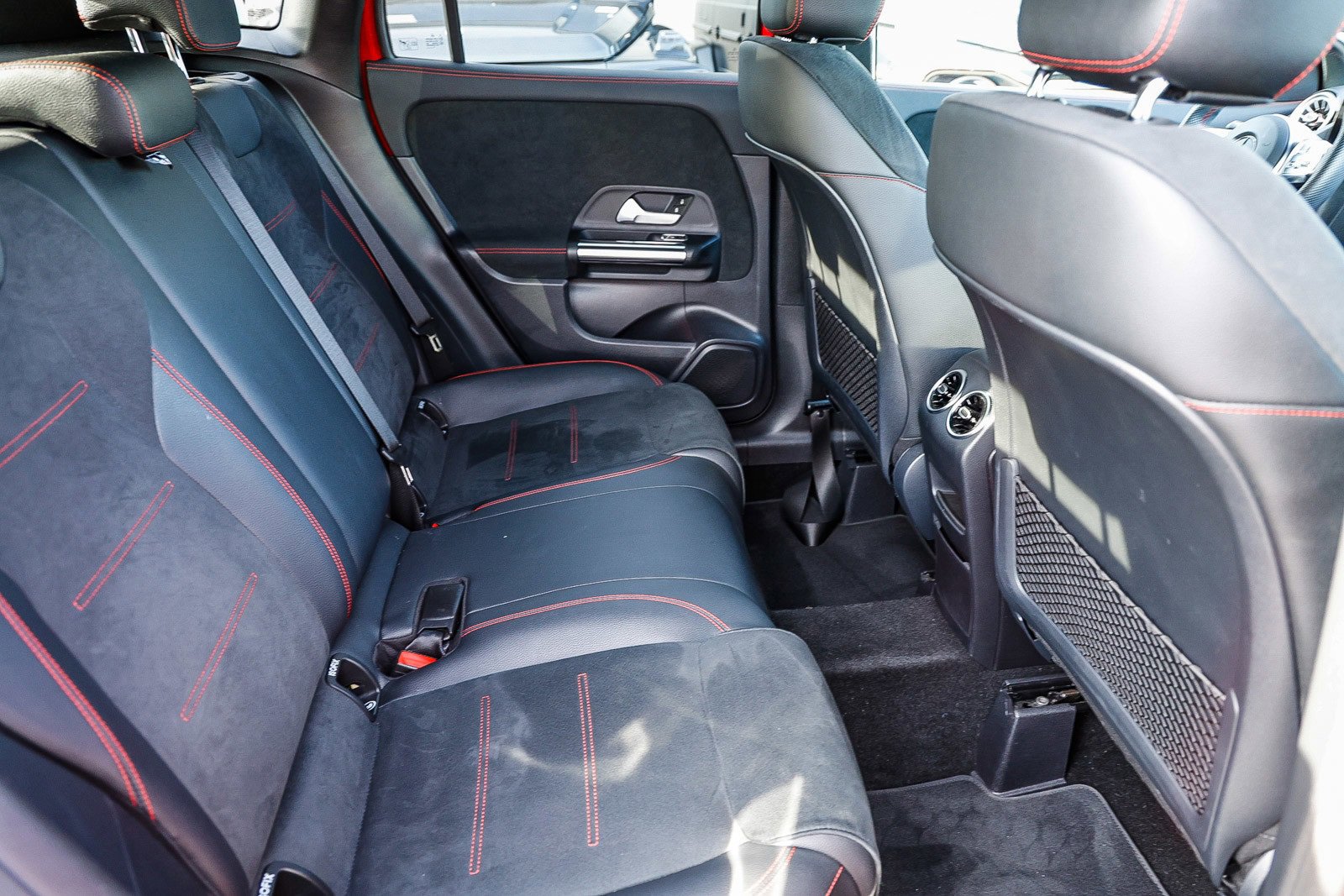 Certified 2022 Mercedes-Benz GLA 250 4MATIC image 17