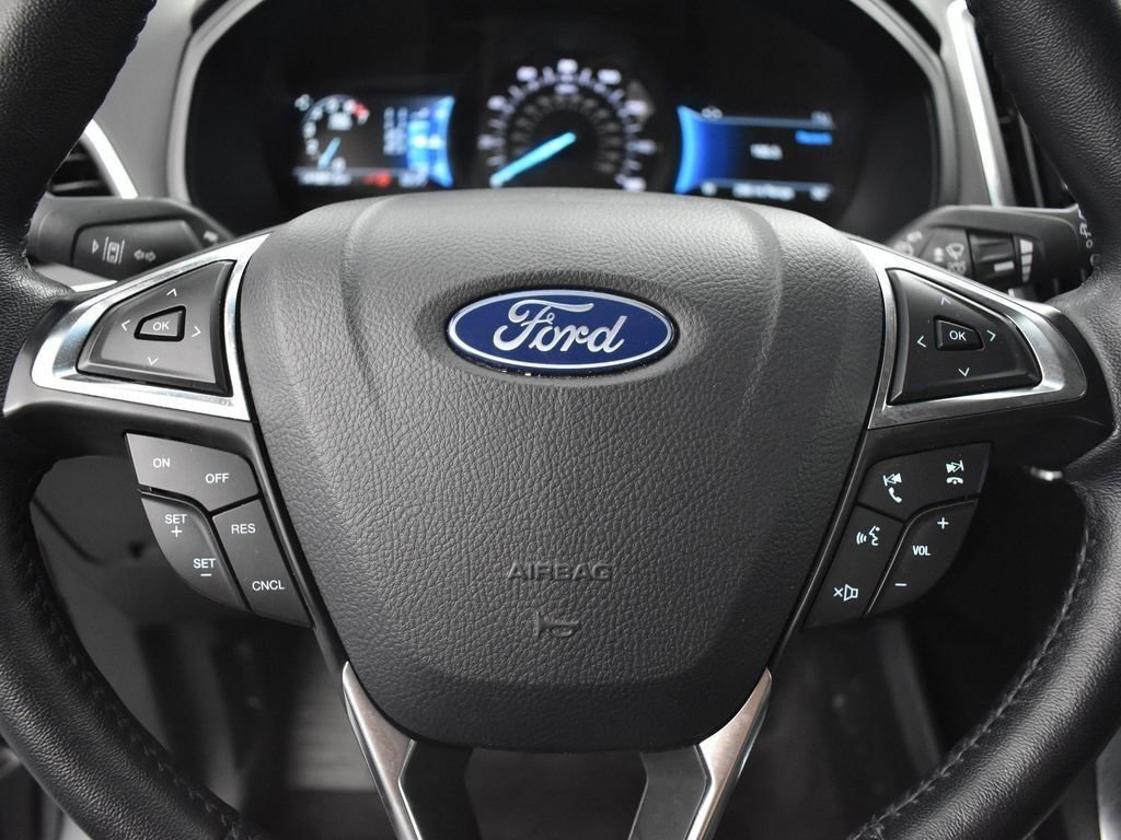 Used 2024 Ford Edge Titanium image 28