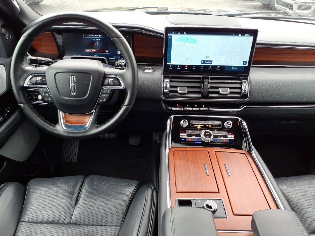 Used 2024 Lincoln Navigator L Reserve AWD/4WD image 16