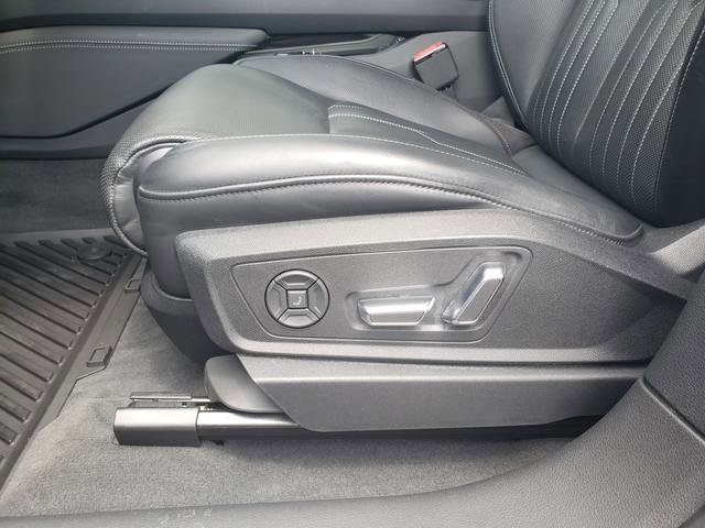 Used 2019 Audi e-tron Prestige w/ Prestige Package AWD/4WD image 20