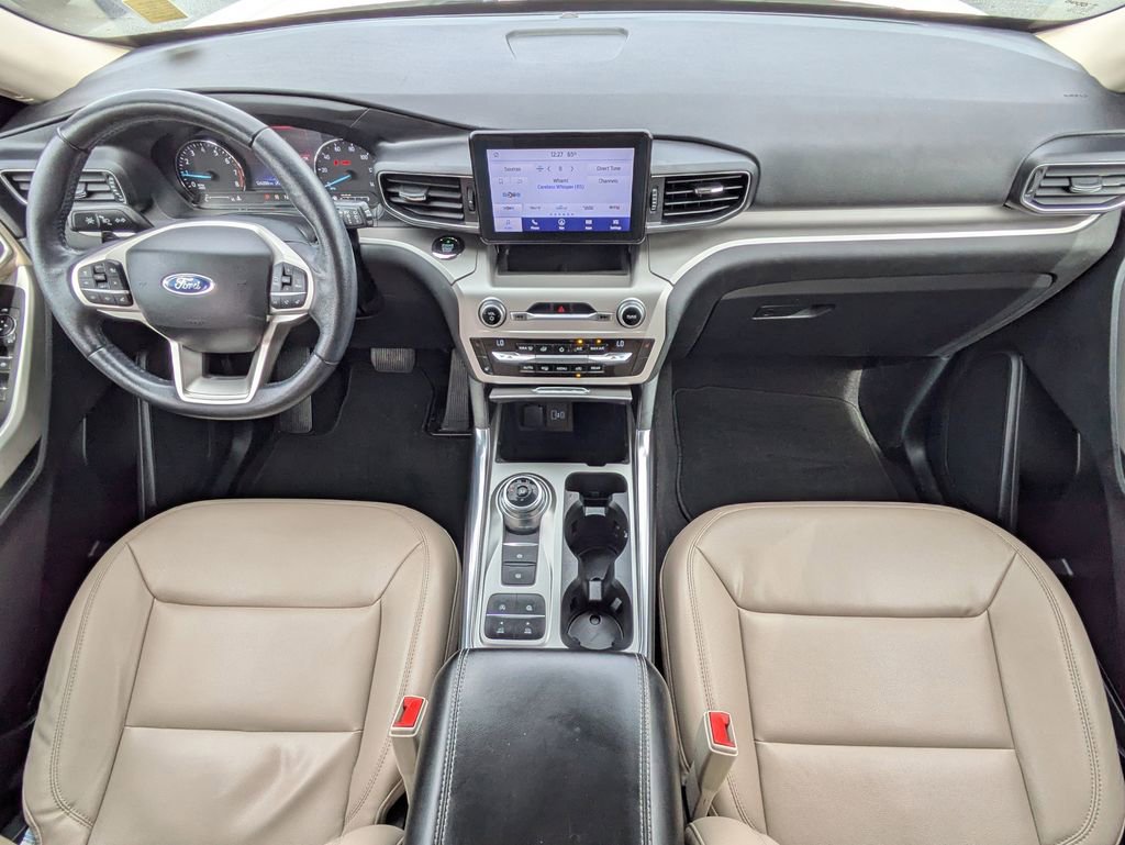 Used 2021 Ford Explorer XLT w/ Equipment Group 202A image 16