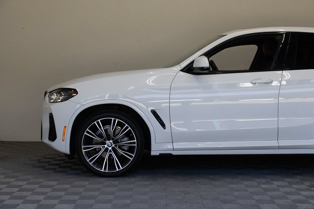 Used 2023 BMW X4 xDrive30i w/ M Sport Package AWD/4WD image 8