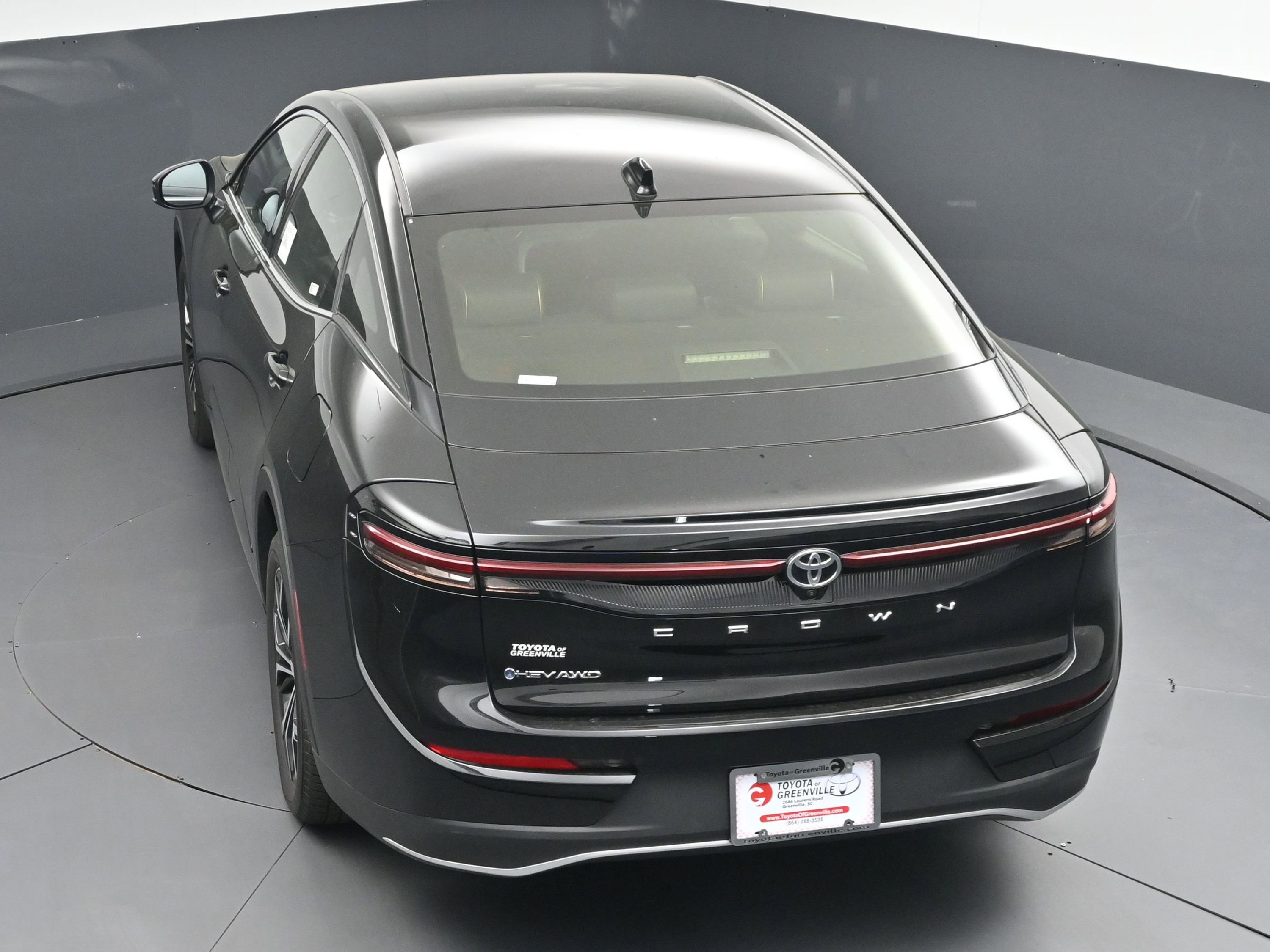 Certified 2025 Toyota Crown XLE image 36