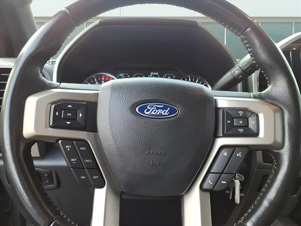 Used 2022 Ford F350 Lariat image 16