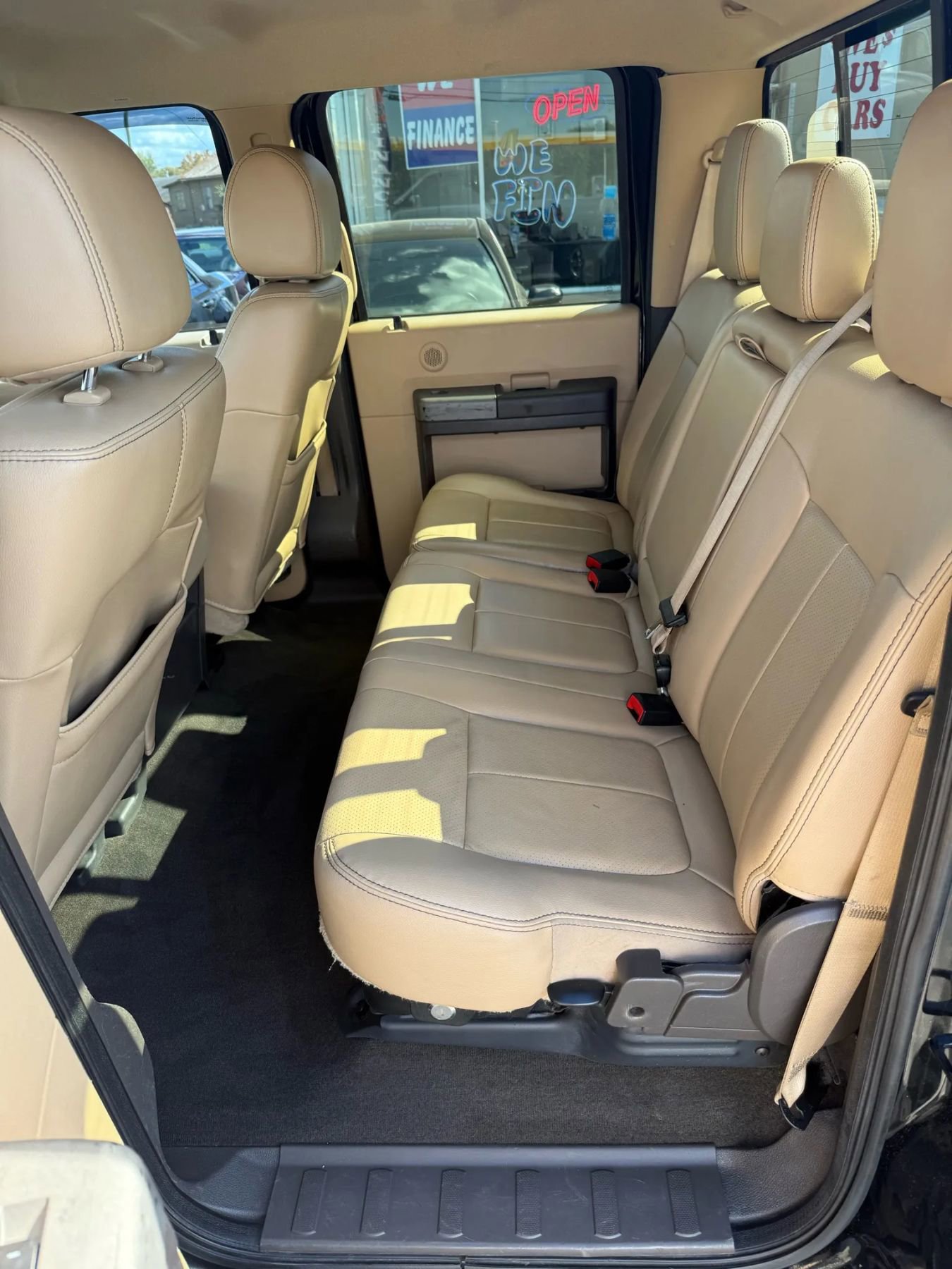 Used 2012 Ford F250 Lariat image 17