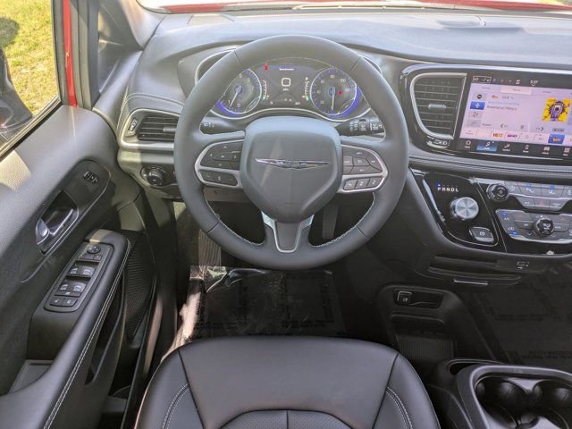 New 2026 Chrysler Pacifica Select FWD image 14