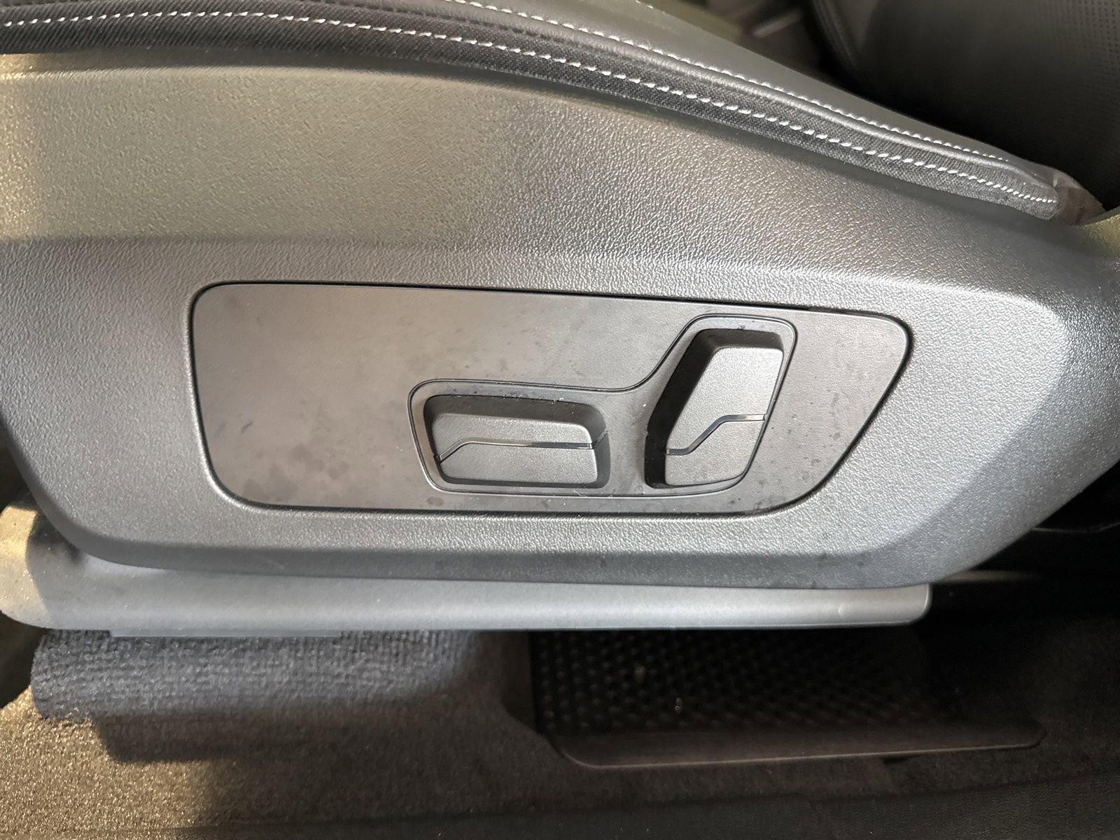 Certified 2023 BMW X1 xDrive28i w/ Premium Package image 15