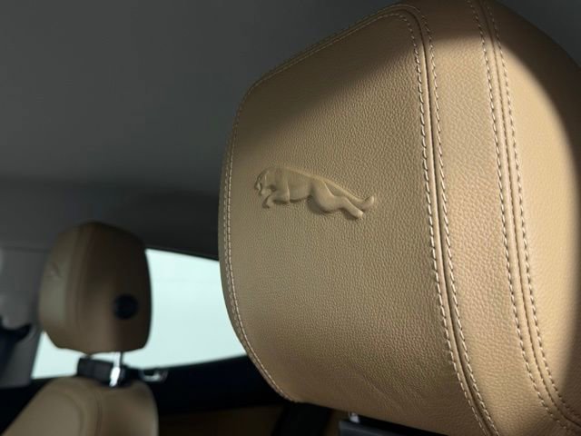 Used 2021 Jaguar E-PACE SE image 27