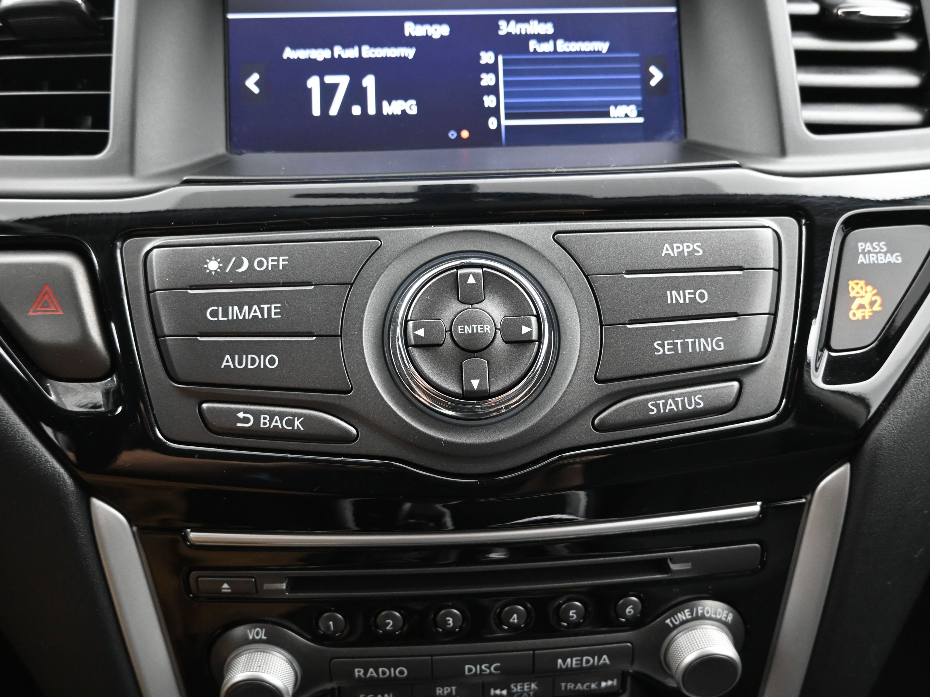 Used 2020 Nissan Pathfinder SV image 17