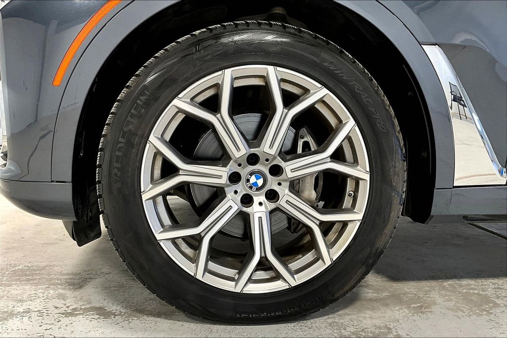Used 2022 BMW X7 xDrive40i image 11