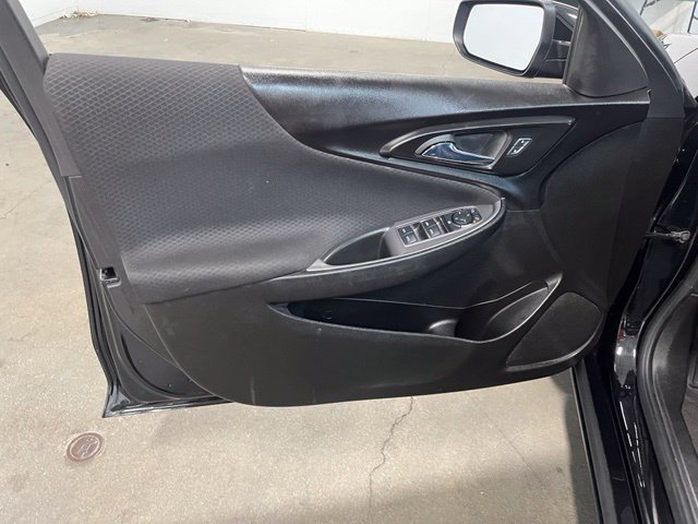 Used 2023 Chevrolet Malibu LT FWD image 25