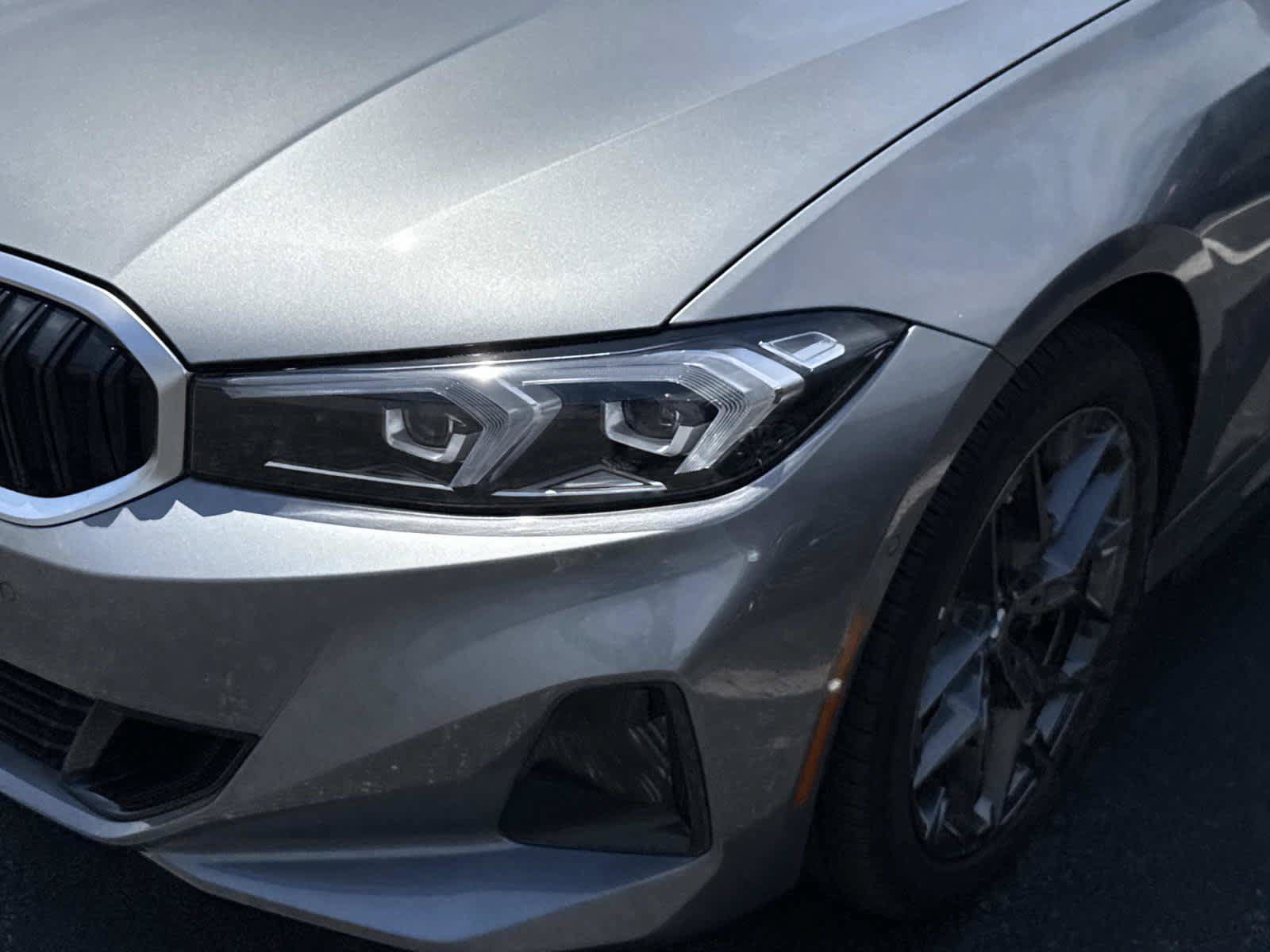Used 2026 BMW 330i xDrive Sedan w/ Premium Package AWD/4WD image 9