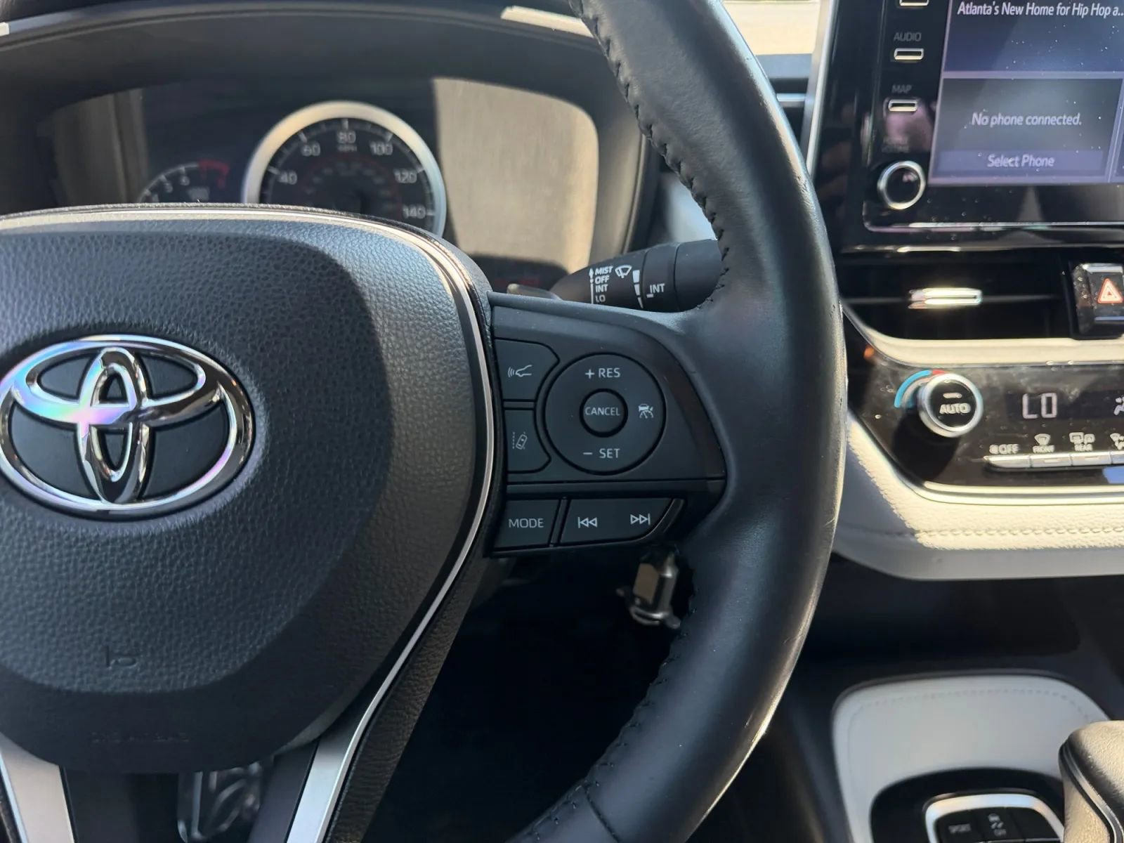 Used 2020 Toyota Corolla SE FWD image 23