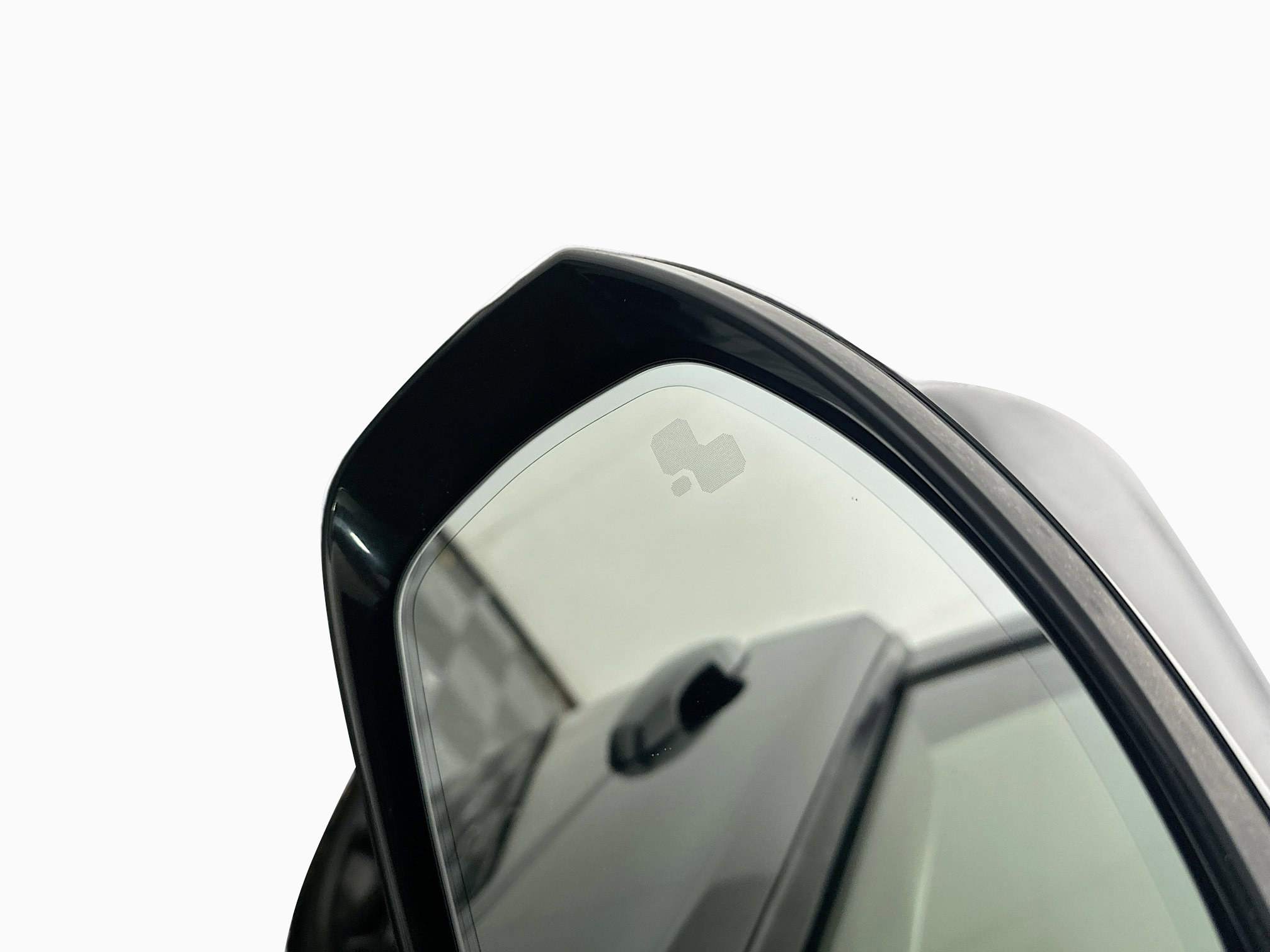 Used 2019 Land Rover Discovery HSE image 16