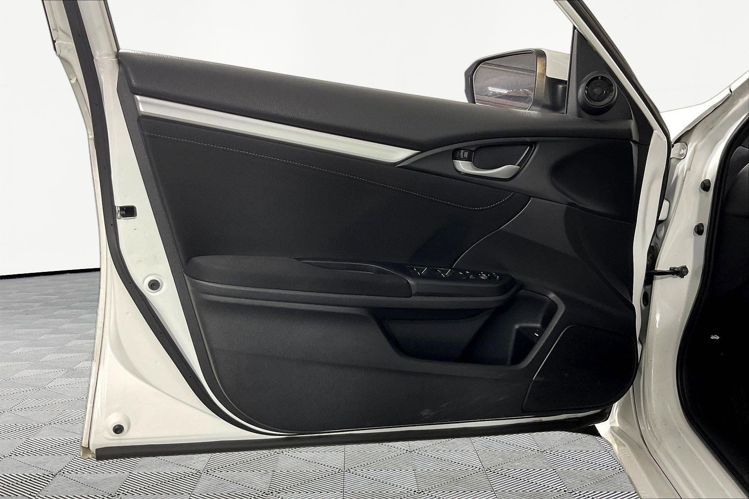 Used 2017 Honda Civic EX-T image 19