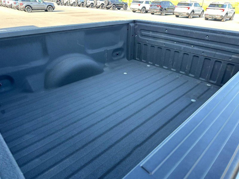 Used 2013 Ford F150 XLT w/ Luxury Equipment Group AWD/4WD image 11