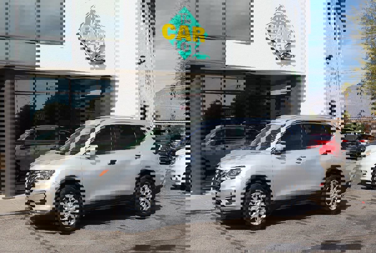 Used 2019 Nissan Rogue S image 7