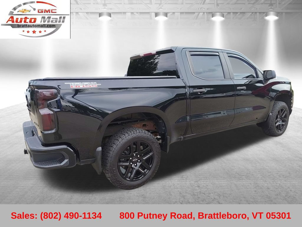 Used 2021 Chevrolet Silverado 1500 Custom Trail Boss w/ Midnight Edition AWD/4WD image 6